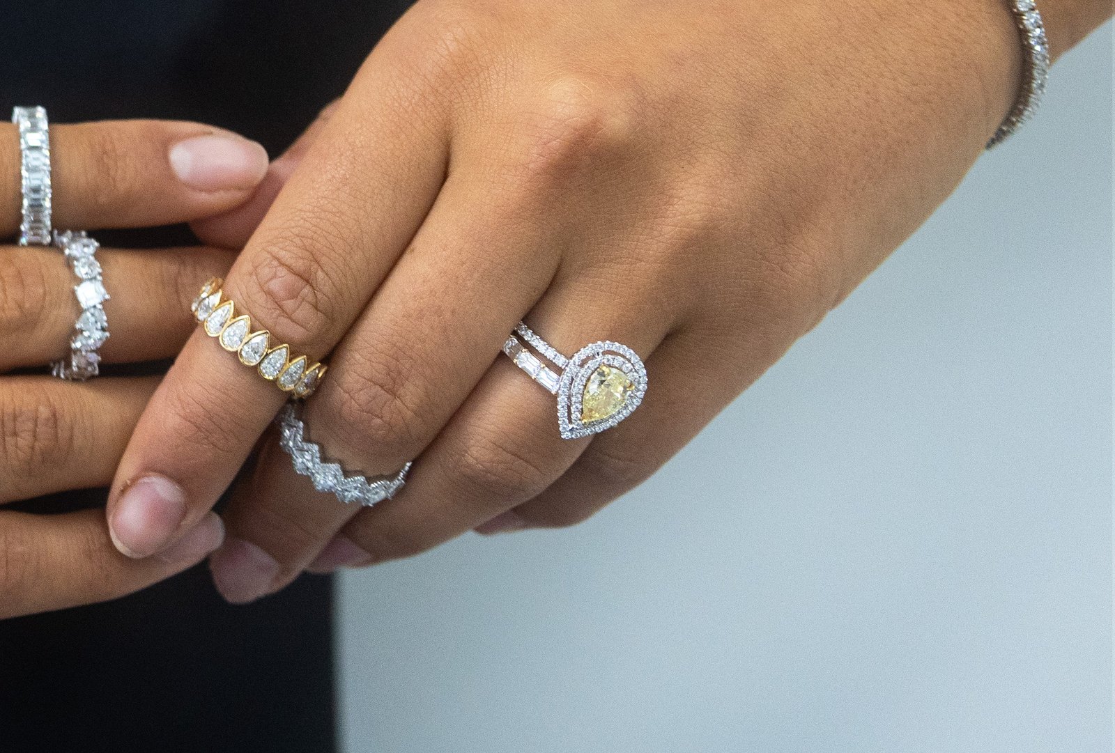 How to Pair Diamonds with Different Metals for Stunning Jewelry