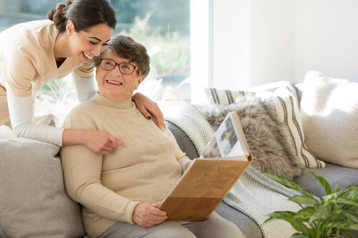 Understanding the Emotional Needs of Seniors in Memory Care
