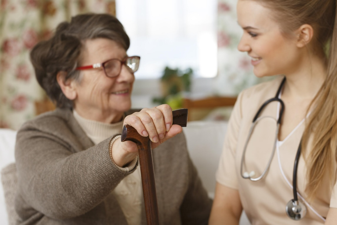 Exploring the Benefits of Assisted Living for Active Seniors