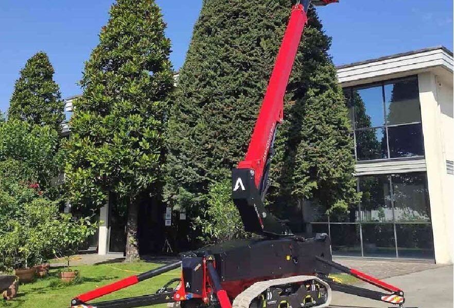 Gergerg Top Benefits of Spider Lift Hire in Sydney for Your Next Project ...